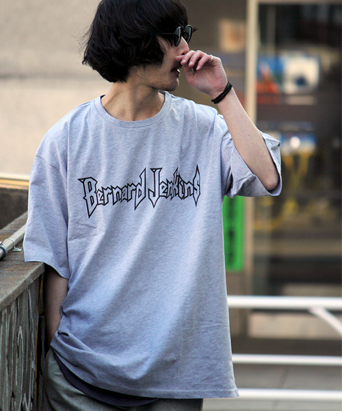 COLLARS（カラーズ）の「【Bernard Jenkins/ バーナードジェンキンス】ビッグシルエットTシャツ ロゴプリント（Tシャツ/カットソー・メンズ・ブラック/レッド/サックスブルー/杢グレー/ホワイト・L/M/XL）」の4枚目の写真