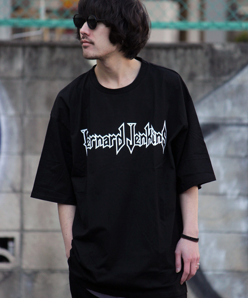 COLLARS（カラーズ）の「【Bernard Jenkins/ バーナードジェンキンス】ビッグシルエットTシャツ ロゴプリント（Tシャツ/カットソー・メンズ・ブラック/レッド/サックスブルー/杢グレー/ホワイト・L/M/XL）」の3枚目の写真