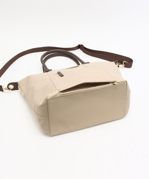 Afternoon Tea(アフタヌーンティー)の「はっ水ナイロンツイルトートバッグ(トートバッグ・レディース・ベージュ・ONE SIZE)」の7枚目の写真