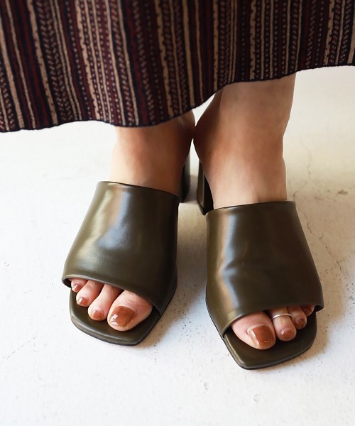 TODAYFUL（トゥデイフル）の「スクエアーオープントゥーサンダル（サンダル・レディース・カーキ/キナリ/キャメル・36inch/38inch/37inch）」の7枚目の写真