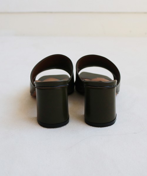 TODAYFUL（トゥデイフル）の「スクエアーオープントゥーサンダル（サンダル・レディース・カーキ/キナリ/キャメル・36inch/38inch/37inch）」の10枚目の写真