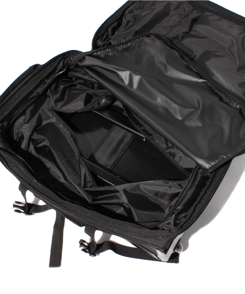 EASTPAK イーストパック　大型　キャリー　スーツケース　アローズ　レア　黒 EASTPAKのキャリーバッグが初上陸、アレンジした定番リュックも