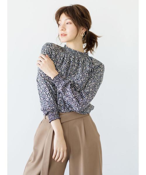 YECCA VECCA(イェッカヴェッカ)の「・小花プリントハイネックブラウス(シャツ/ブラウス・レディース・マルチ/ラベンダー・FREE)」の6枚目の写真