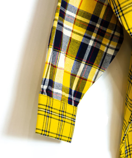 GALLIS ADDICTION（ガリスアディクション）の「GA・BIGクレイジーシャツ（シャツ/ブラウス・メンズ・ベージュ/イエロー・FREE）」の4枚目の写真