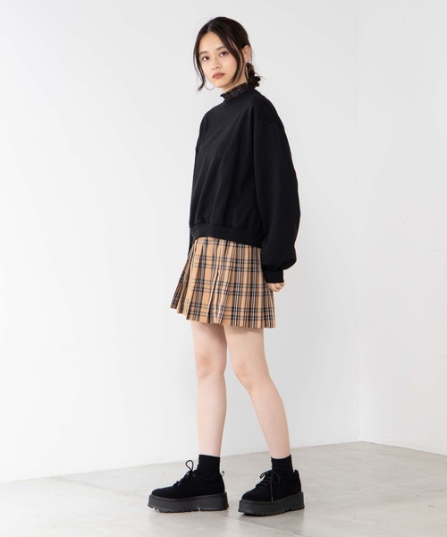 WEGO(ウィゴー)の「WEGO/シャーリングレーススウェット(スウェット・レディース・ブラック/ベージュ/パープル/アイボリー/ダークグリーン/ピンク/スミクロ・FREE)」の18枚目の写真