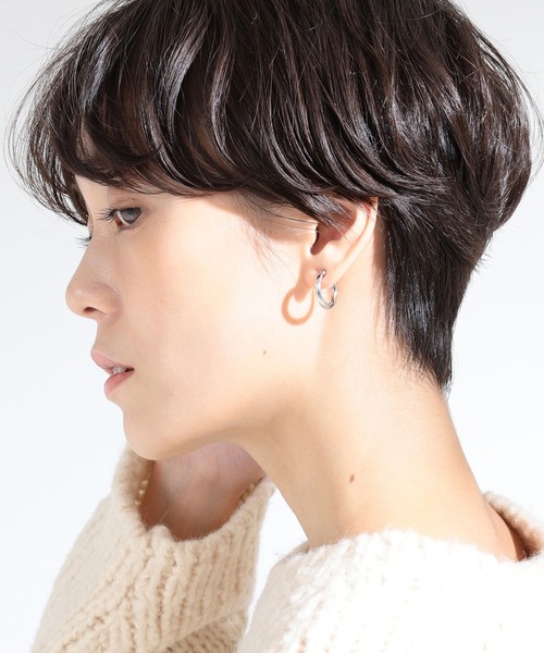 Ray BEAMS(レイビームス)の「Ray BEAMS / 18mm フープ イヤリング(イヤリング・レディース・シルバー/ゴールド・ONE SIZE)」の2枚目の写真