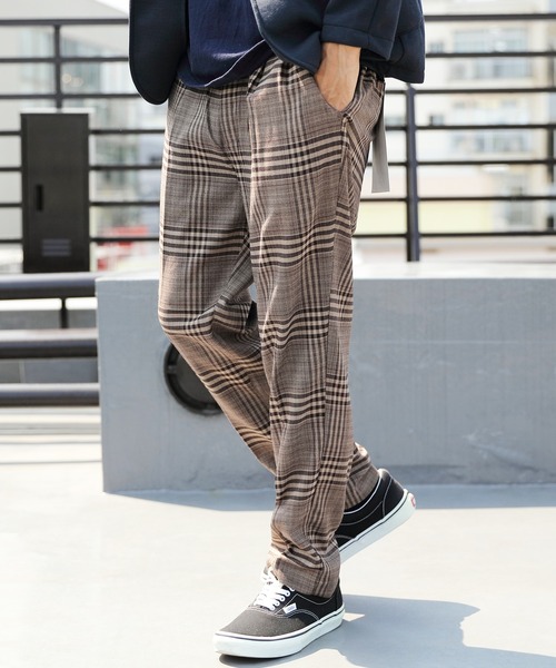 ８(eight)（エイト）の「チェックアンクルテーパードパンツ（チノパンツ・メンズ・ブラック/ベージュ/ブラウン/グレー/グレー系その他/ブラック系その他/ブラウン系その他/ネイビー・MEDIUM/LARGE/X-LARGE）」の6枚目の写真