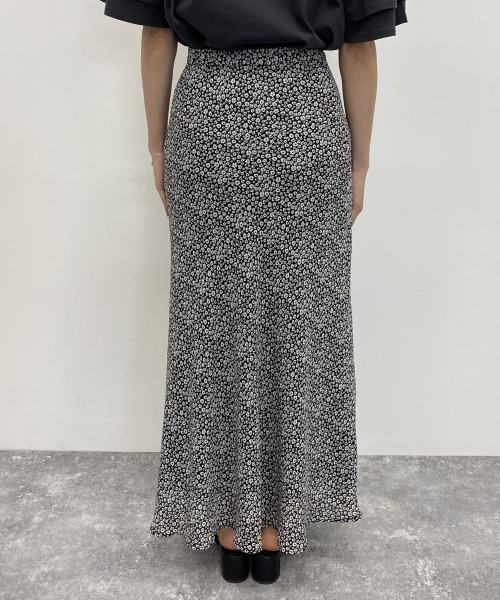 LOWRYS FARM（ローリーズファーム）の「コバナキリカエフレアスカート　886090（スカート・レディース・ブラック/グリーン/アイボリー・FREE）」の9枚目の写真