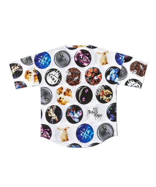 TRAVAS TOKYO（トラバス トウキョウ）の「『TRAVAS TOKYO/トラバス トーキョー』Geeky button badge round hem BIG Tee/缶バッジプリントラウンドTEE/半袖Tシャツ/オーバーサイズカットソー/ロングTシャツ（Tシャツ/カットソー・レディース・ブラック/ホワイト・FREE）」の12枚目の写真