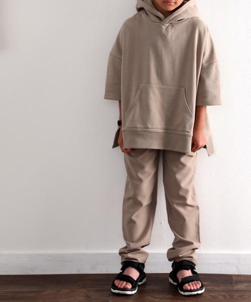 classicalelf（クラシカルエルフ）の「キッズ タック入りウエストゴム無地テーパードパンツ(フルレングス)（その他パンツ・キッズ・グリーン/ライトベージュ/ブラック/ベージュ・140/130/150）」の7枚目の写真