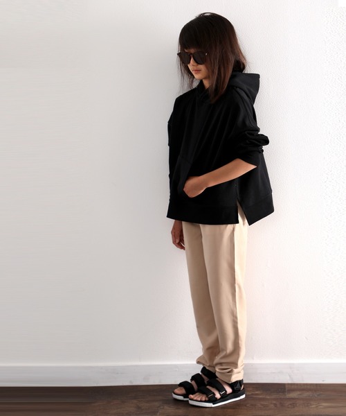 classicalelf（クラシカルエルフ）の「キッズ タック入りウエストゴム無地テーパードパンツ(フルレングス)（その他パンツ・キッズ・グリーン/ライトベージュ/ブラック/ベージュ・140/130/150）」の22枚目の写真