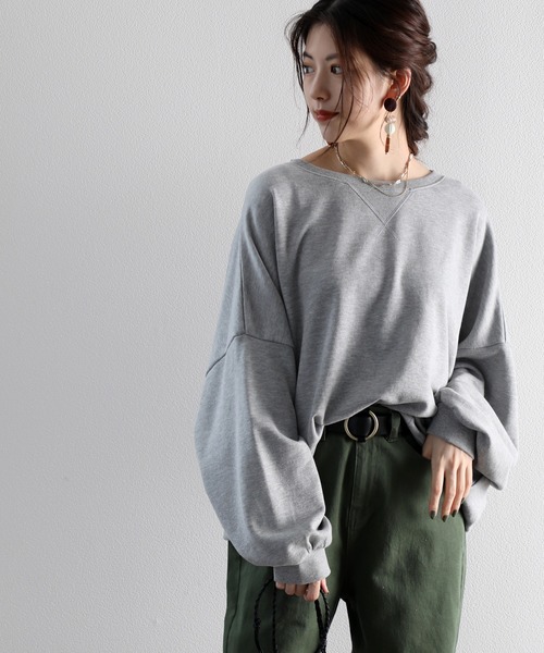 classicalelf（クラシカルエルフ）の「ガゼット付きバックプリントクルーネックスウェットプルオーバー(長袖)（スウェット・レディース・ブラック/グレー/アイボリー/モカ/ライトカーキ/グレイッシュブルー/ライトグレー・MEDIUM/LARGE/X-LARGE）」の13枚目の写真