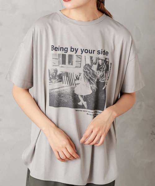 PUAL CE CIN（ピュアルセシン）の「フォトプリントT（Tシャツ/カットソー・レディース・グレー/レッド/オフホワイト/グレー系その他・FREE）」の4枚目の写真