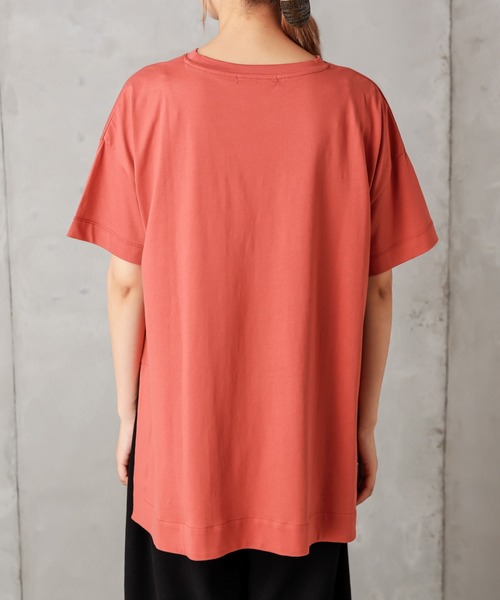 PUAL CE CIN（ピュアルセシン）の「フォトプリントT（Tシャツ/カットソー・レディース・グレー/レッド/オフホワイト/グレー系その他・FREE）」の16枚目の写真