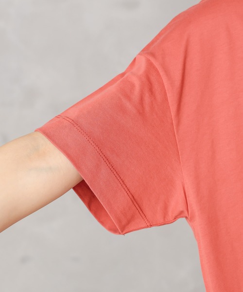 PUAL CE CIN（ピュアルセシン）の「フォトプリントT（Tシャツ/カットソー・レディース・グレー/レッド/オフホワイト/グレー系その他・FREE）」の7枚目の写真