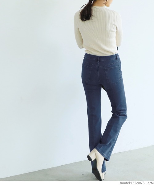 coca（coca）（コカ）の「ロング丈美脚フレアデニム（デニムパンツ・レディース・ブルー/ブラック・LARGE/MEDIUM）」の11枚目の写真