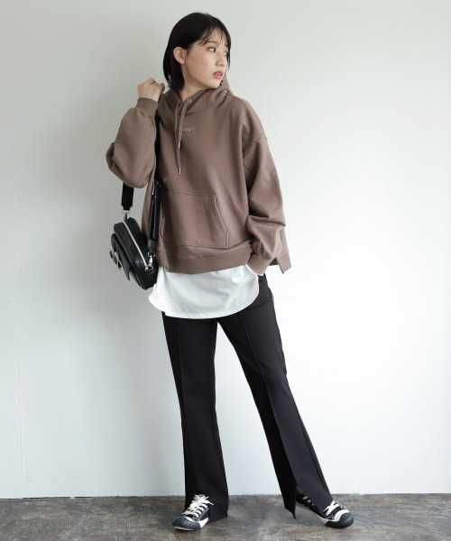 PAGEBOY（ページボーイ）の「プチロゴウラケパーカー（パーカー・レディース・バイオレット/グレイッシュベージュ/モカ/ブラック・FREE）」の11枚目の写真