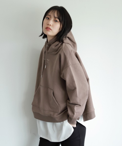 PAGEBOY（ページボーイ）の「プチロゴウラケパーカー（パーカー・レディース・バイオレット/グレイッシュベージュ/モカ/ブラック・FREE）」の5枚目の写真