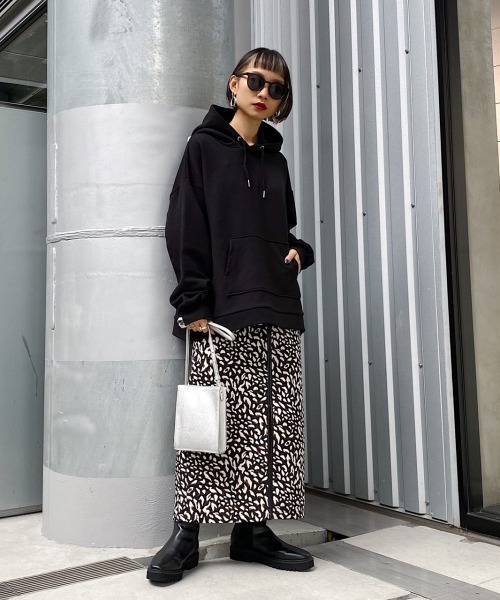 PAGEBOY（ページボーイ）の「プチロゴウラケパーカー（パーカー・レディース・バイオレット/グレイッシュベージュ/モカ/ブラック・FREE）」の18枚目の写真