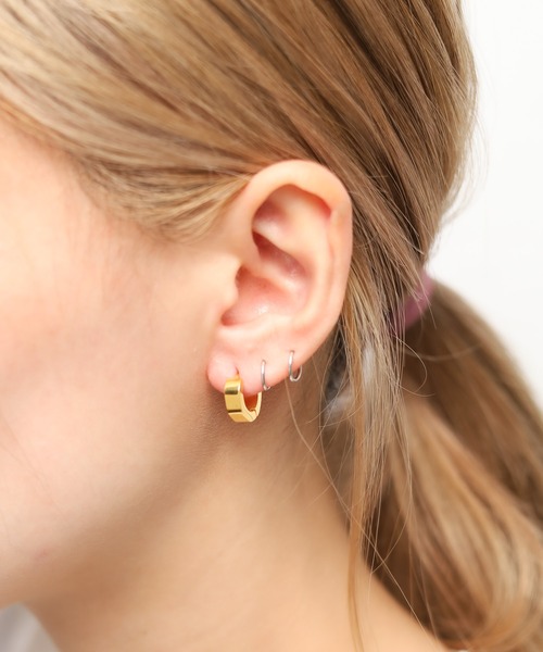 sunny branch(サニーブランチ)の「【ステンレス 4mmクロームフープピアス】(ピアス(両耳用)・レディース・ブラック/ブラック系その他/ゴールド系その他/シルバー系その他/ゴールド/シルバー・FREE)」の12枚目の写真