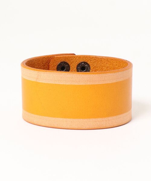 Fun & Daily(ファンアンドデイリー)の「F&D : Cow Leather Wide Bracelet(ブレスレット・メンズ・ブラウン/キャメル/ブラック・FREE)」の10枚目の写真