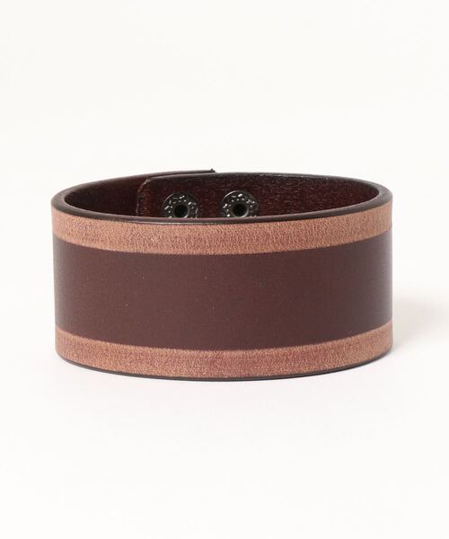Fun & Daily(ファンアンドデイリー)の「F&D : Cow Leather Wide Bracelet(ブレスレット・メンズ・ブラウン/キャメル/ブラック・FREE)」の11枚目の写真
