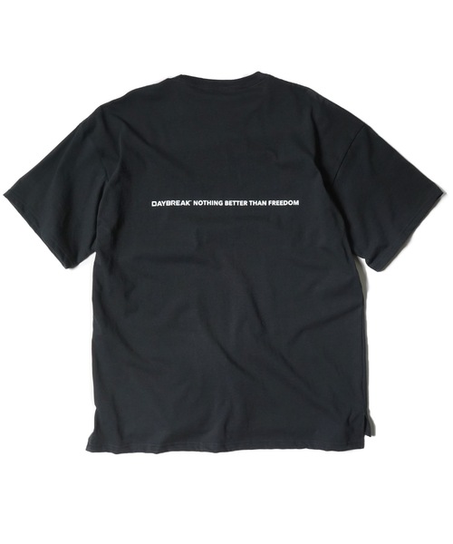 BENCH'S SELECT(ベンチセレクト)の「《DAY BREAK》BIG Tee(Tシャツ/カットソー・メンズ・ブラック/ホワイト・LARGE/MEDIUM)」の7枚目の写真