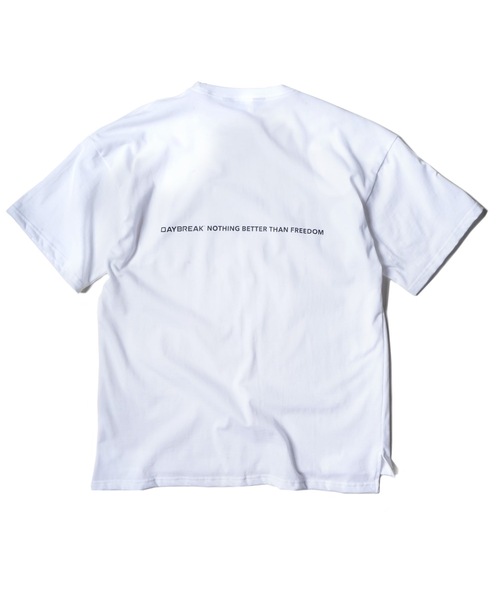 BENCH'S SELECT(ベンチセレクト)の「《DAY BREAK》BIG Tee(Tシャツ/カットソー・メンズ・ブラック/ホワイト・LARGE/MEDIUM)」の10枚目の写真