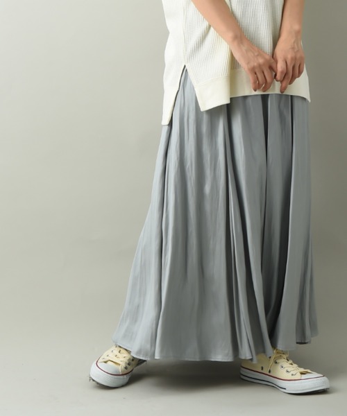 INTERPLANET(インタープラネット)の「レザーライクサテンスカート(スカート・レディース・グリーン/モカ/グレイッシュベージュ・FREE)」の3枚目の写真