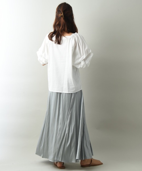 INTERPLANET(インタープラネット)の「レザーライクサテンスカート(スカート・レディース・グリーン/モカ/グレイッシュベージュ・FREE)」の20枚目の写真