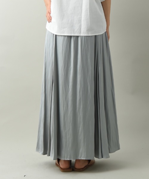 INTERPLANET(インタープラネット)の「レザーライクサテンスカート(スカート・レディース・グリーン/モカ/グレイッシュベージュ・FREE)」の22枚目の写真