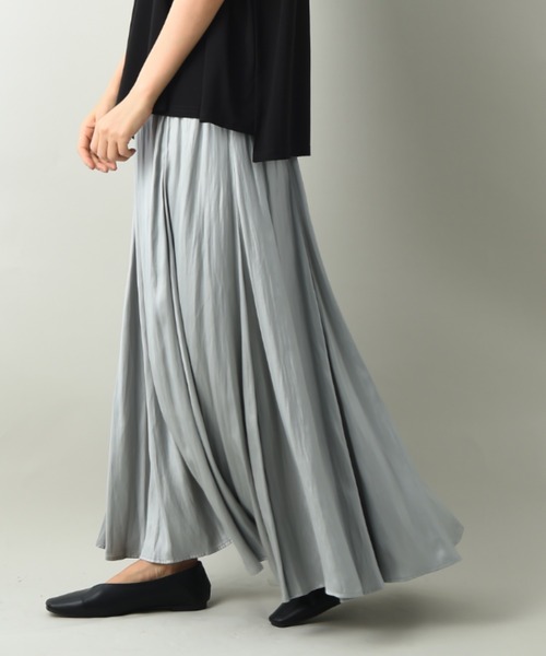 INTERPLANET(インタープラネット)の「レザーライクサテンスカート(スカート・レディース・グリーン/モカ/グレイッシュベージュ・FREE)」の17枚目の写真