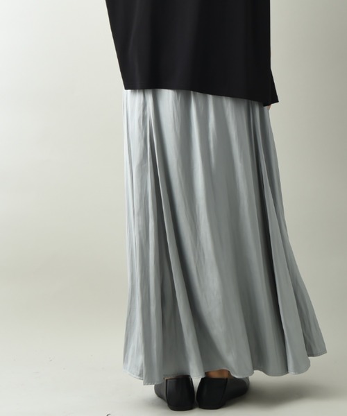 INTERPLANET(インタープラネット)の「レザーライクサテンスカート(スカート・レディース・グリーン/モカ/グレイッシュベージュ・FREE)」の18枚目の写真