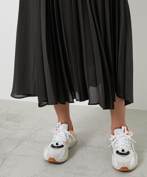 AZUL ENCANTO（アズールエンカント）の「シアークレープ　アシメプリーツスカート（スカート・レディース・アイボリー/ミント/ライトブラック・FREE）」の11枚目の写真