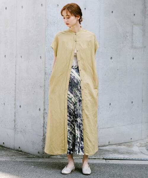 SENSE OF PLACE by URBAN RESEARCH（センスオブプレイスバイアーバンリサーチ）の「バンドカラーシャツワンピース（ワンピース・レディース・オフホワイト/ブラック/イエロー/グレー・ONE）」の6枚目の写真