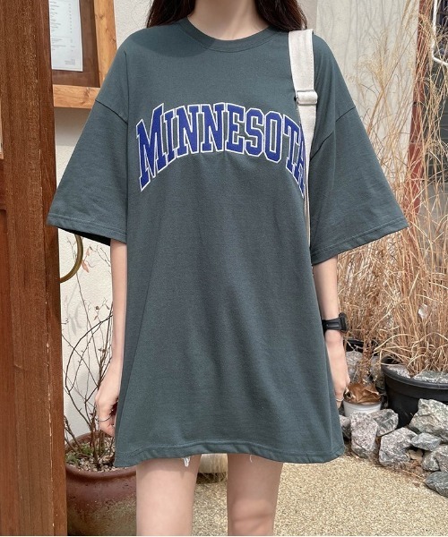 SONA（ソナ）の「SONYUNARA MINNESOTA配色刺繍ポイント半袖Ｔシャツ（Tシャツ/カットソー・レディース・ライトグレー/ブラック/ダークグリーン/パープル/ピンク/ブルー・FREE）」の14枚目の写真
