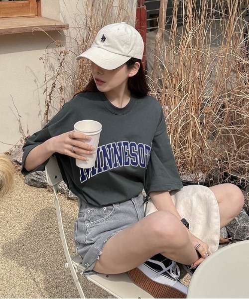 SONA（ソナ）の「SONYUNARA MINNESOTA配色刺繍ポイント半袖Ｔシャツ（Tシャツ/カットソー・レディース・ライトグレー/ブラック/ダークグリーン/パープル/ピンク/ブルー・FREE）」の12枚目の写真