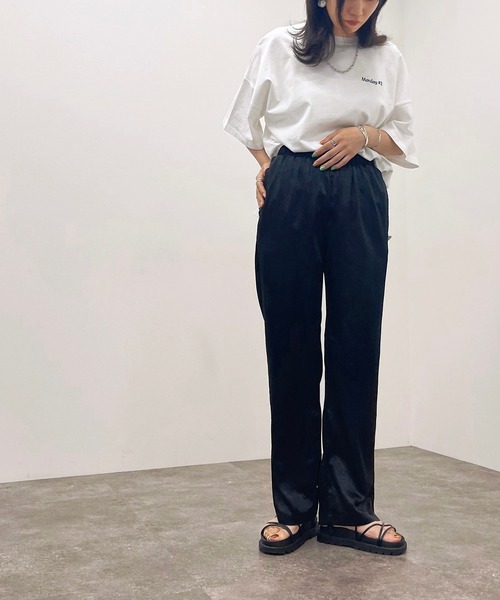 apres jour mignon(アプレジュールミニョン)の「カラーサテンイージーパンツ【ZOZOTOWN限定アイテム】(その他パンツ・レディース・グリーン/パープル/ブラック/ダークブルー・SMALL/X-LARGE/MEDIUM)」の8枚目の写真
