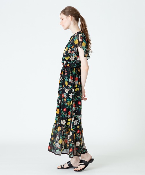 allureville ボタニカルフルーツプリントラッフルスリーブワンピース allureville（アルアバイル）の「ボタニカルフルーツプリントラッフル