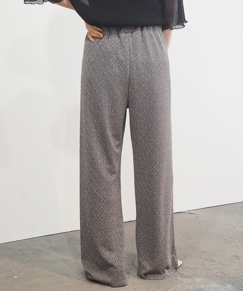 tiptop(ティップトップ)の「2021SS ラメ入りカットジャカードパンツ(その他パンツ・レディース・アイボリー/ブラック/ダークグレー・FREE)」の7枚目の写真