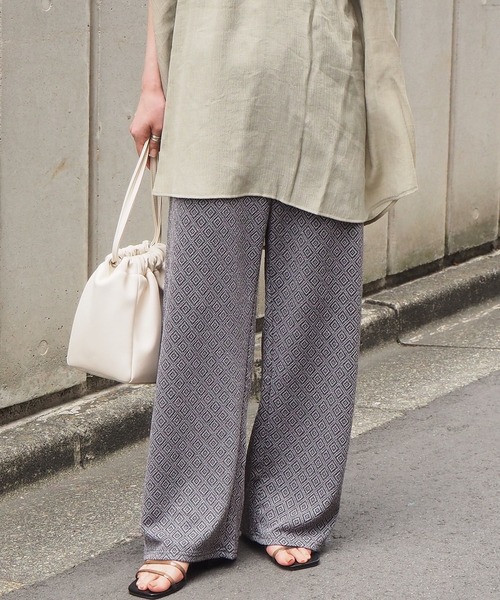 tiptop(ティップトップ)の「2021SS ラメ入りカットジャカードパンツ(その他パンツ・レディース・アイボリー/ブラック/ダークグレー・FREE)」の11枚目の写真