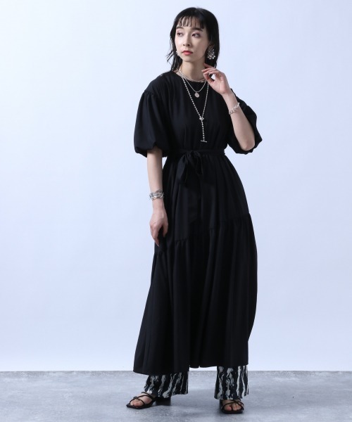 HARE（ハレ）の「ボリュームスリーブティアードワンピ-ス(HARE)（シャツワンピース・レディース・ブラック/グリーン・FREE）」の2枚目の写真