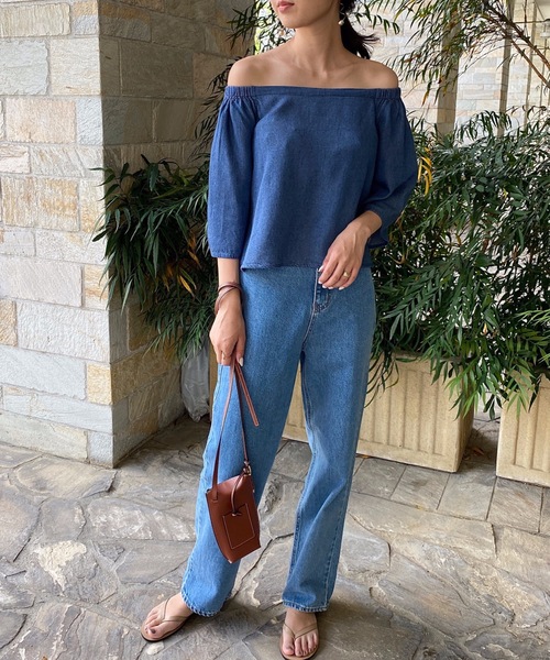 StyleSea（スタイルシー）の「レーヨンデニムオフショルダートップス（シャツ/ブラウス・レディース・サックスブルー/ブルー・FREE）」の3枚目の写真