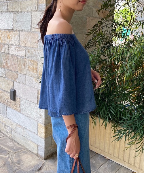 StyleSea（スタイルシー）の「レーヨンデニムオフショルダートップス（シャツ/ブラウス・レディース・サックスブルー/ブルー・FREE）」の10枚目の写真
