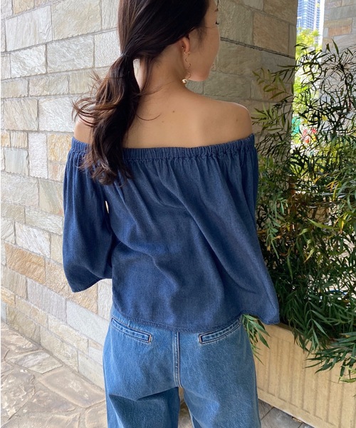 StyleSea（スタイルシー）の「レーヨンデニムオフショルダートップス（シャツ/ブラウス・レディース・サックスブルー/ブルー・FREE）」の11枚目の写真
