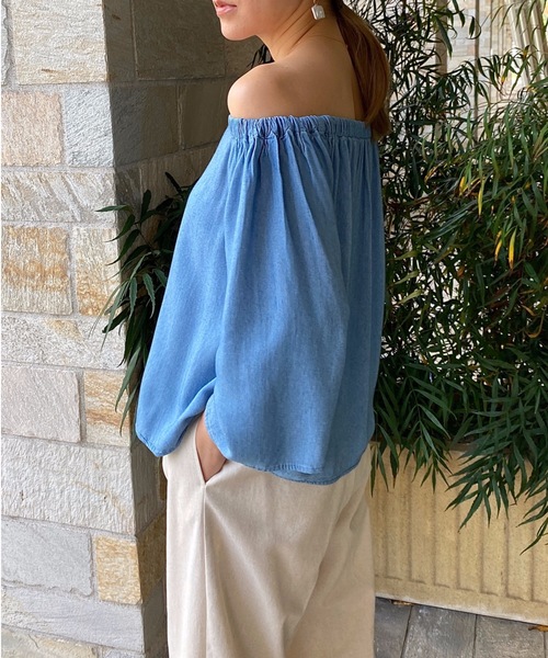 StyleSea（スタイルシー）の「レーヨンデニムオフショルダートップス（シャツ/ブラウス・レディース・サックスブルー/ブルー・FREE）」の21枚目の写真