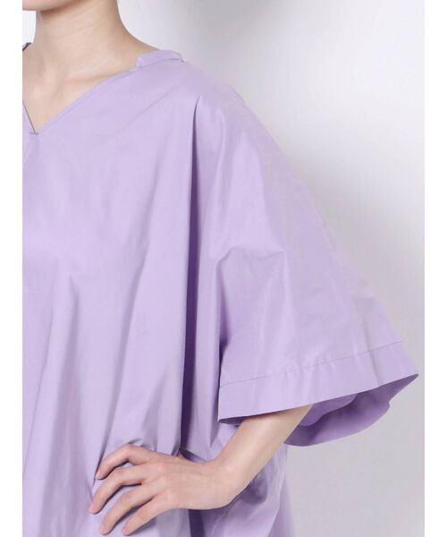 ELENDEEK（エレンディーク）の「スクエアポンチョブラウス（シャツ/ブラウス・レディース・オフホワイト/ブラック/ラベンダー・FREE）」の22枚目の写真