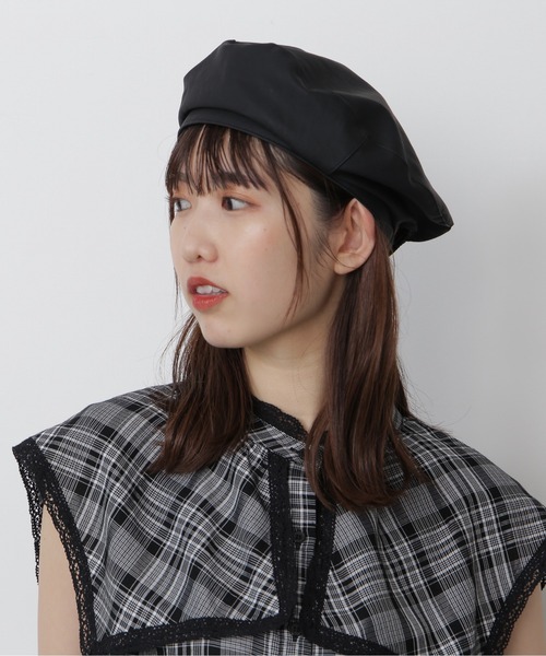 FREE'S MART(フリーズマート)の「マットPUベレー帽(ハンチング/ベレー帽・レディース・ブラウン/ブラック・フリ-)」の4枚目の写真