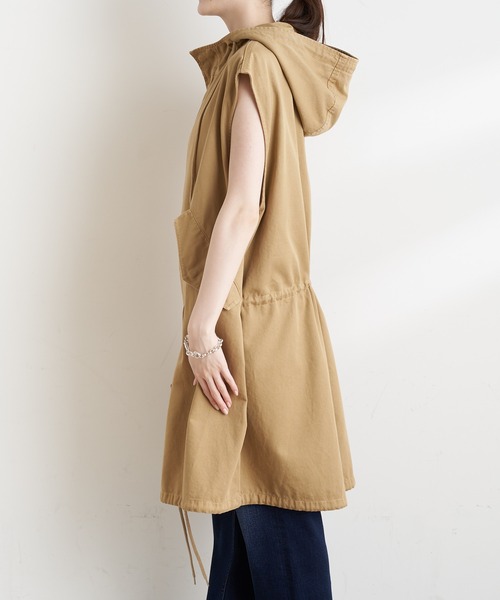 CIAOPANIC TYPY(チャオパニックティピー)の「ミリタリーフードロングベスト(ベスト・レディース・カーキ/ベージュ・ONE SIZE)」の16枚目の写真