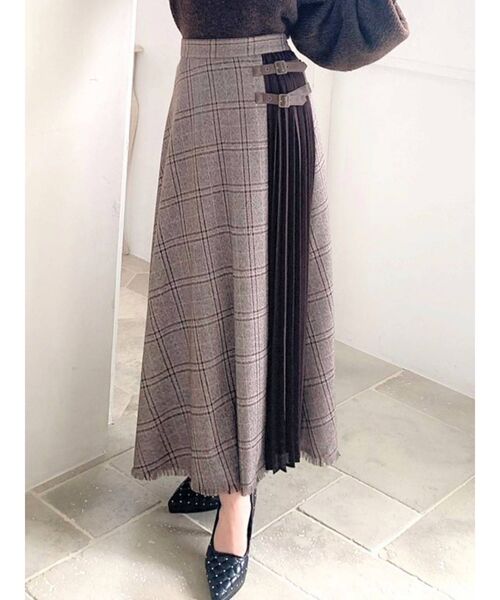 RESEXXY（リゼクシー）の「ダブルバックルレイヤードスカート（スカート・レディース・ブラック/ブラウン・FREE）」の2枚目の写真